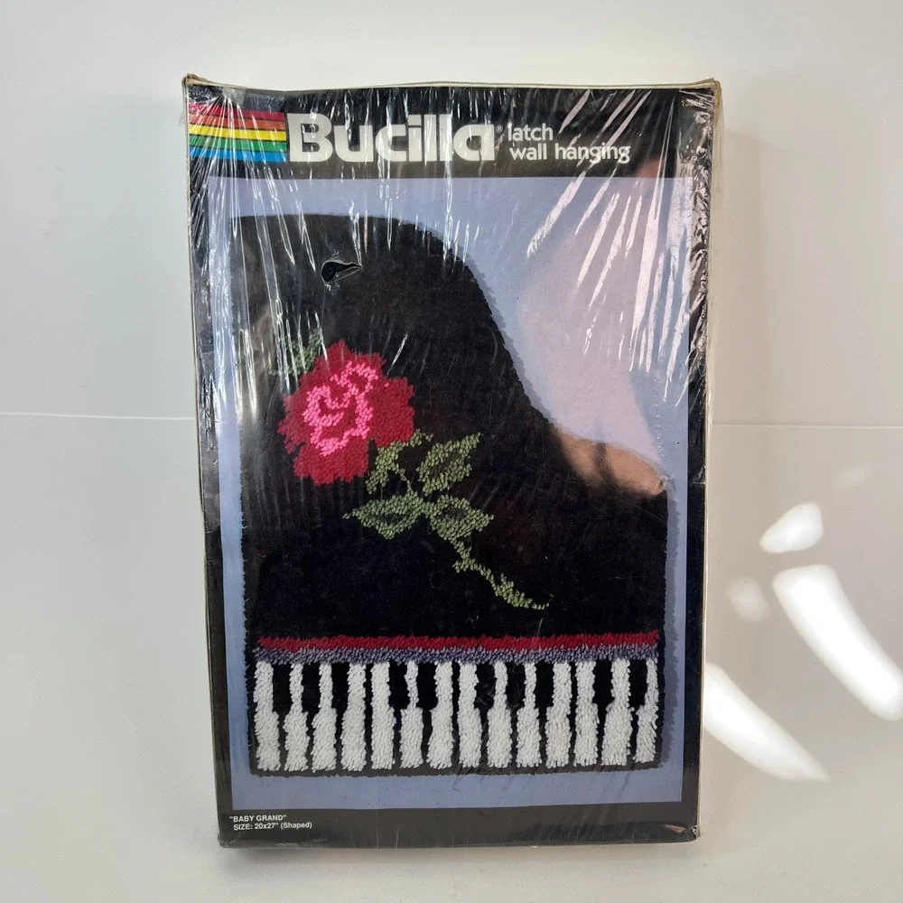 Bucilla Baby Grand Latch‎ Hook Wall Hanging Craft Kit Rose Piano Keyboard Sealed